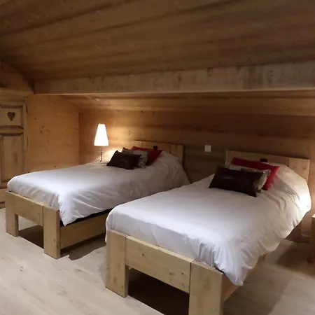 Auberge Du Fraizier Thones Room photo